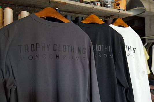 "MONOCHROME" Logo RD Pocket L/S Tee