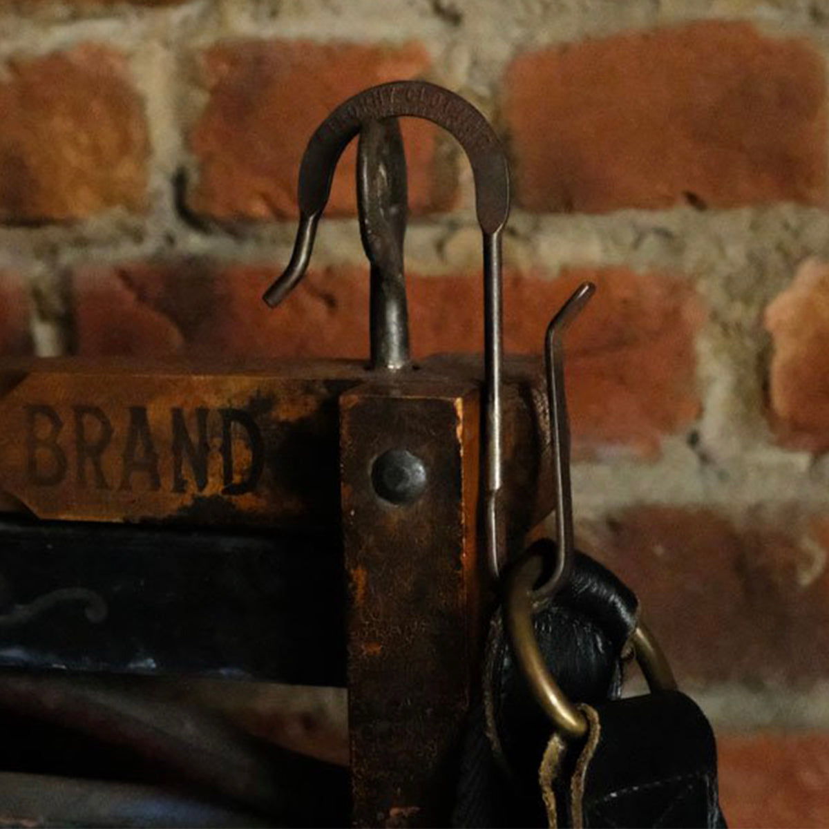 Industrial Iron Hook / TR-BW01