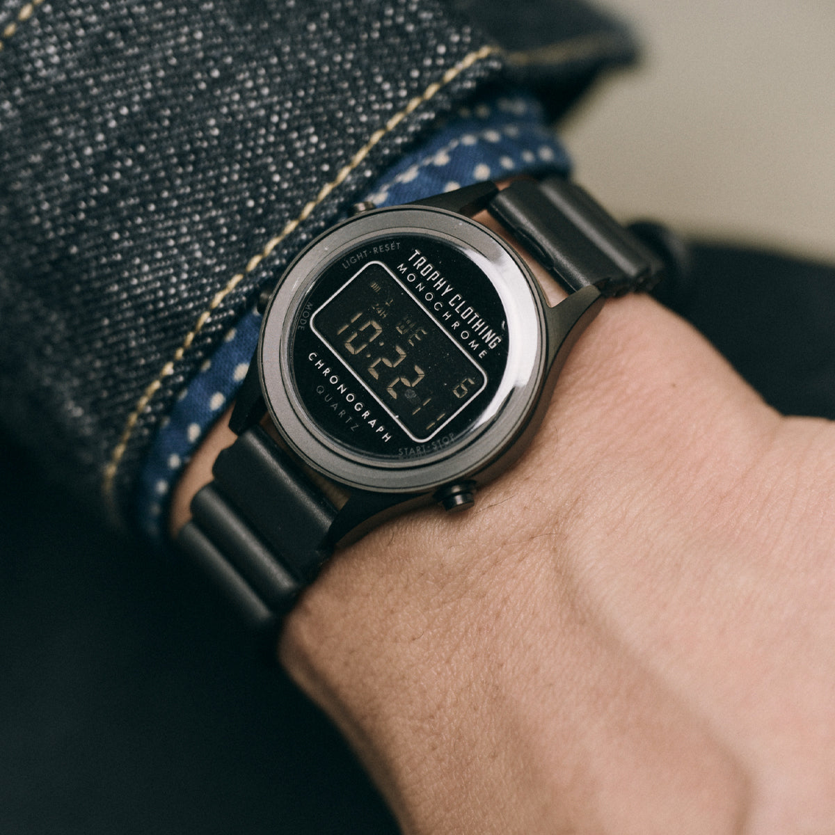 "MONOCHROME" DG Watch / TR-W07