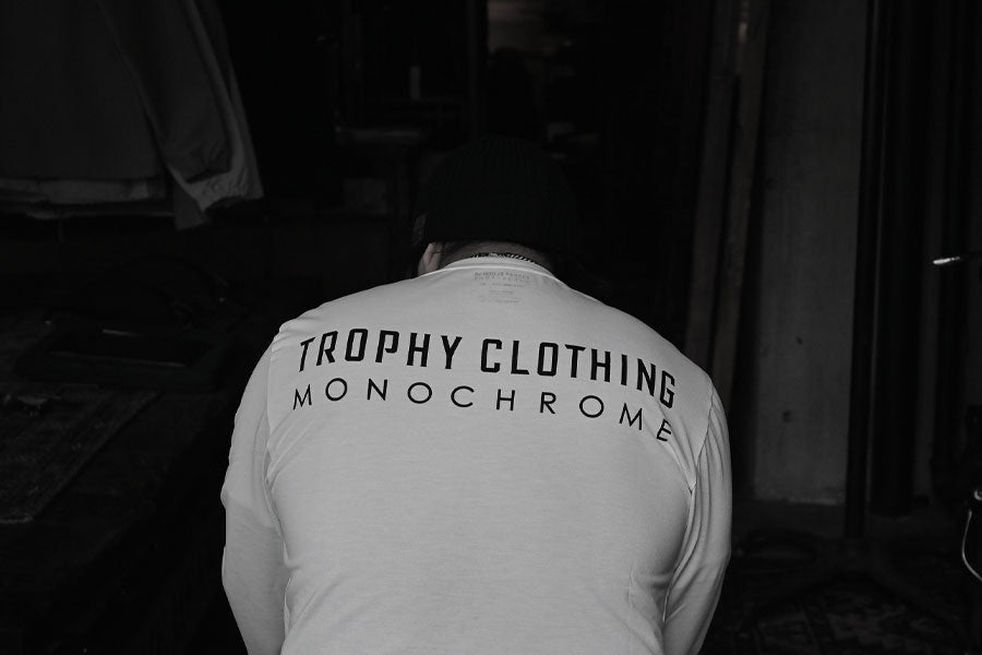 "MONOCHROME" Logo RD Pocket L/S Tee